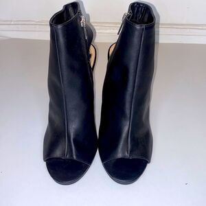 Black opened toe heels from Forever21 size 8.5 (8 1/2)